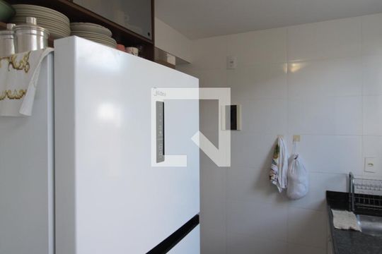 Cozinha e Área de Serviço de apartamento à venda com 2 quartos, 50m² em São João Batista (venda Nova), Belo Horizonte