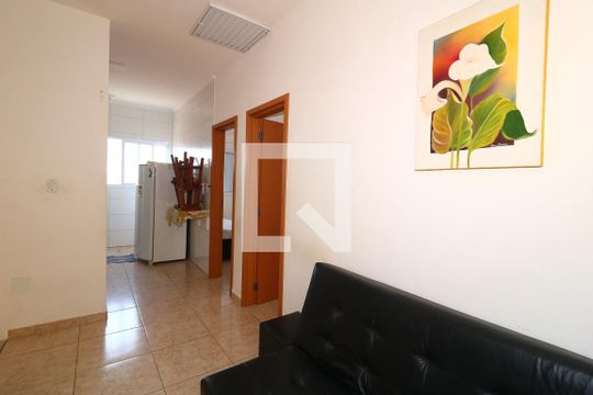 Sala de casa de condomínio para alugar com 2 quartos, 51m² em Maracanã, Praia Grande