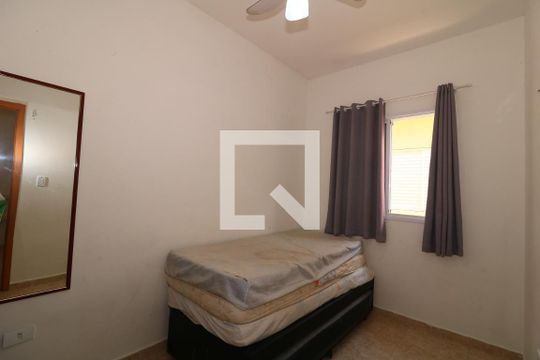Quarto 2 de casa de condomínio para alugar com 2 quartos, 51m² em Maracanã, Praia Grande