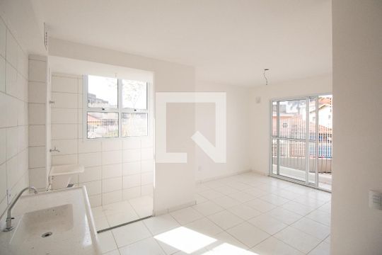 Cozinha e Área de Serviço de apartamento para alugar com 2 quartos, 53m² em Parque Vitoria, São Paulo