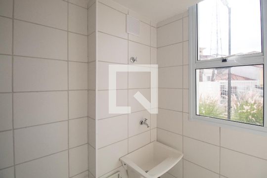 Cozinha e Área de Serviço de apartamento para alugar com 2 quartos, 53m² em Parque Vitoria, São Paulo