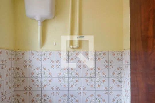 Banheiro de Serviço de casa à venda com 3 quartos, 200m² em Osvaldo Cruz, São Caetano do Sul