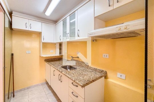 Cozinha de apartamento à venda com 1 quarto, 43m² em Pinheiros, São Paulo