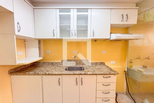 Cozinha de apartamento à venda com 1 quarto, 43m² em Pinheiros, São Paulo