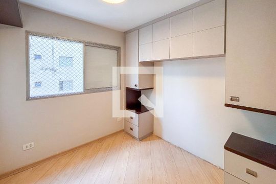 Quarto de apartamento à venda com 1 quarto, 43m² em Pinheiros, São Paulo