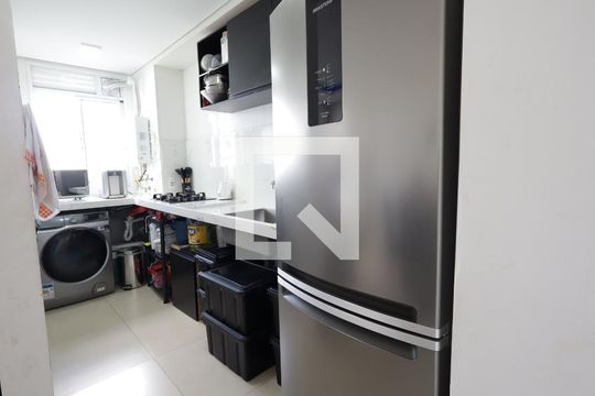 Cozinha de apartamento à venda com 2 quartos, 43m² em Jardim Monte Alegre, Taboão da Serra