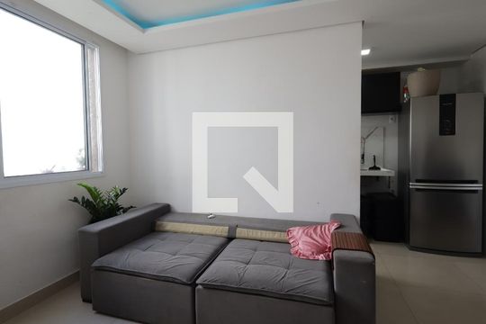 Sala de apartamento à venda com 2 quartos, 43m² em Jardim Monte Alegre, Taboão da Serra