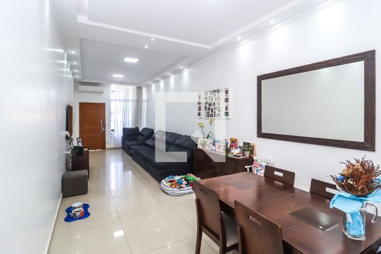 Sala de casa à venda com 3 quartos, 180m² em Vila Moinho Velho, São Paulo