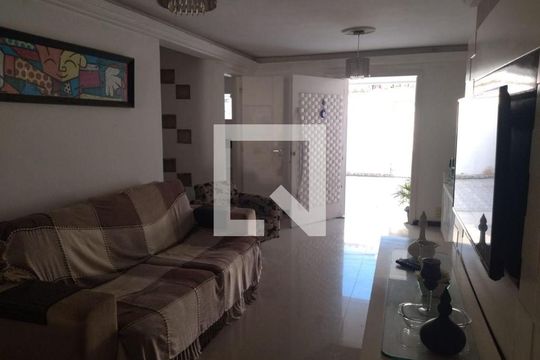 Casa à venda com 5 quartos, 180m² em Itaipu, Niterói