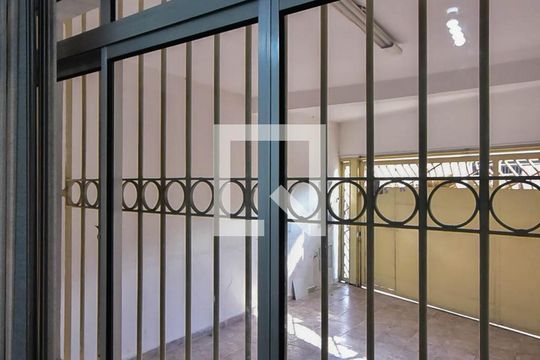 Vista do Quarto de casa para alugar com 1 quarto, 120m² em Jardim Casa Branca, Embu das Artes