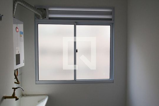 Lavanderia de apartamento para alugar com 2 quartos, 48m² em Parada Xv de Novembro, São Paulo