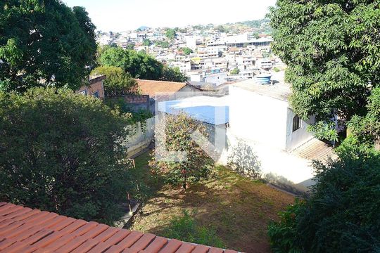 Vista da Área externa de casa à venda com 2 quartos, 580m² em Dom Silverio, Belo Horizonte