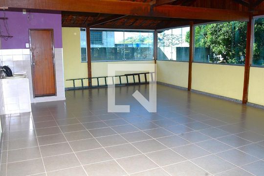 Área externa de casa à venda com 2 quartos, 580m² em Dom Silverio, Belo Horizonte