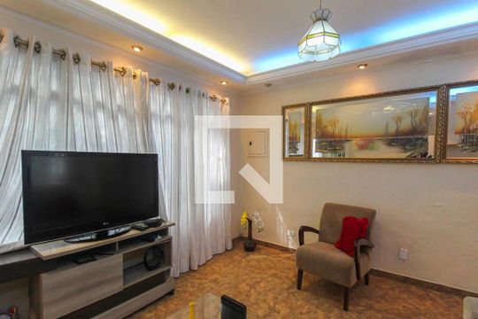Sala de casa à venda com 3 quartos, 200m² em Água Rasa, São Paulo
