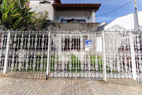Fachada de casa à venda com 4 quartos, 858m² em Vila Jacuí, São Paulo