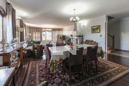 Sala 1 de casa à venda com 4 quartos, 858m² em Vila Jacuí, São Paulo