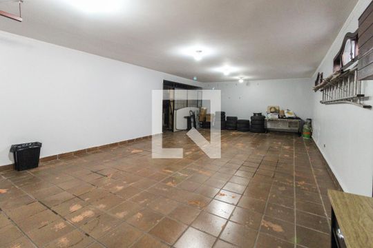 Garagem de casa à venda com 4 quartos, 858m² em Vila Jacuí, São Paulo