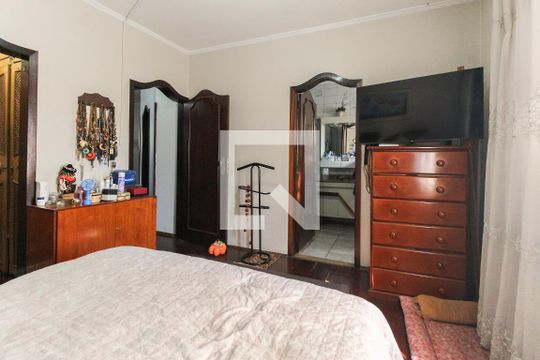 Suíte de casa à venda com 4 quartos, 858m² em Vila Jacuí, São Paulo