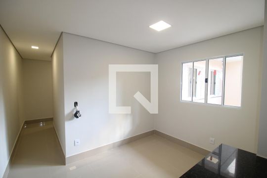Sala / Cozinha de casa para alugar com 2 quartos, 60m² em Vila Dom Pedro Ii, São Paulo