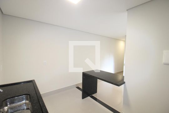 Sala / Cozinha de casa para alugar com 2 quartos, 60m² em Vila Dom Pedro Ii, São Paulo