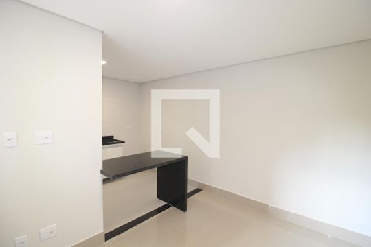 Sala / Cozinha de casa para alugar com 2 quartos, 60m² em Vila Dom Pedro Ii, São Paulo