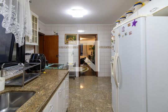 Cozinha de apartamento à venda com 5 quartos, 250m² em Camargos, Guarulhos