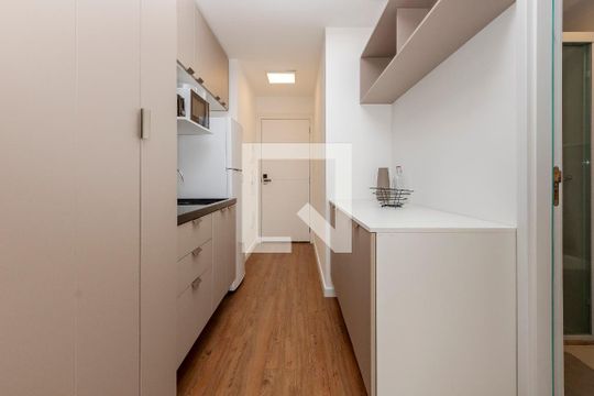 Cozinha de kitnet/studio à venda com 1 quarto, 30m² em Campo Belo, São Paulo