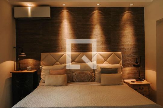 Quarto de casa de condomínio à venda com 3 quartos, 200m² em Alphaville, Santana de Parnaíba