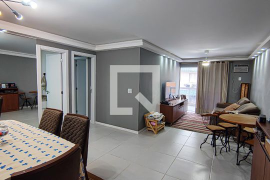 Sala de apartamento à venda com 4 quartos, 130m² em Anil, Rio de Janeiro