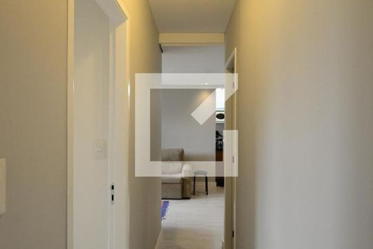 Corredor de apartamento à venda com 2 quartos, 63m² em Vila Monumento, São Paulo