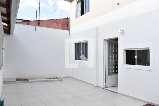 Área externa de casa à venda com 3 quartos, 160m² em Ganchinho, Curitiba