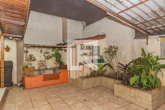 Quintal de casa à venda com 5 quartos, 500m² em Vila Moinho Velho, São Paulo