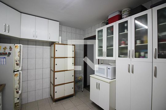 Cozinha de casa à venda com 3 quartos, 210m² em Nova Petrópolis, São Bernardo do Campo