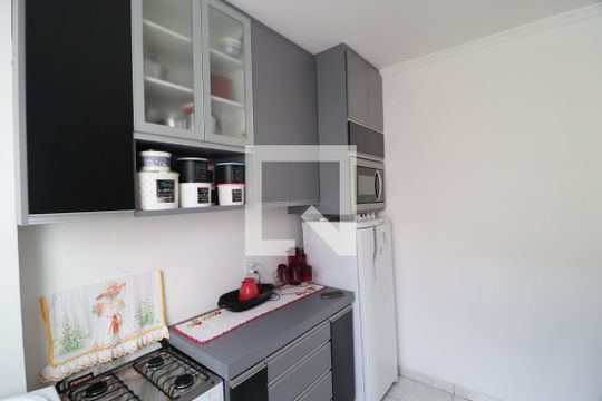Cozinha de apartamento para alugar com 2 quartos, 65m² em Gávea, Uberlândia