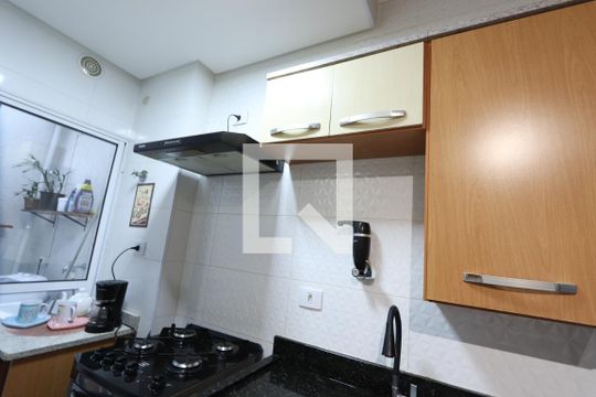 Cozinha de apartamento à venda com 2 quartos, 60m² em Parque Sevilha, São Paulo
