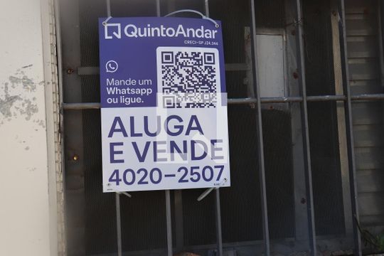 Placa de apartamento à venda com 2 quartos, 82m² em Vila Olímpia, São Paulo