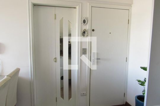 Sala de apartamento à venda com 3 quartos, 80m² em Vila Osasco, Osasco
