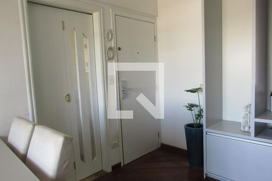 Sala de apartamento à venda com 3 quartos, 80m² em Vila Osasco, Osasco