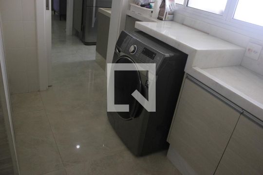 Área de serviço de apartamento à venda com 3 quartos, 198m² em Jardim Santa Mena, Guarulhos