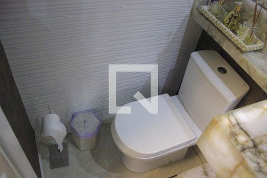 Lavabo da sala de apartamento à venda com 3 quartos, 198m² em Jardim Santa Mena, Guarulhos