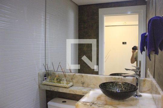 Lavabo da sala de apartamento à venda com 3 quartos, 198m² em Jardim Santa Mena, Guarulhos