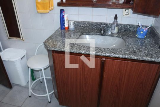 Banheiro de casa à venda com 1 quarto, 218m² em Centro, São Caetano do Sul