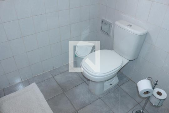 Banheiro de casa à venda com 1 quarto, 218m² em Centro, São Caetano do Sul