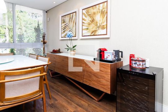 Sala de casa à venda com 6 quartos, 280m² em Lapa, São Paulo