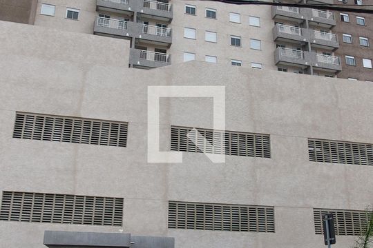 Fachada de apartamento para alugar com 2 quartos, 49m² em Vila Yolanda, Osasco