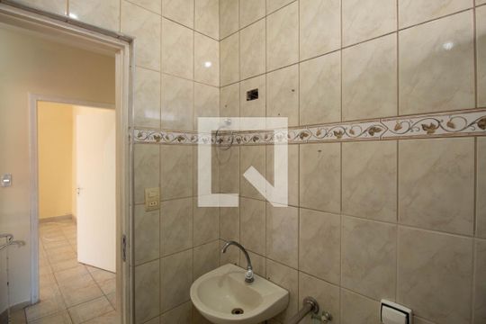 Banheiro 1 de casa para alugar com 3 quartos, 150m² em Vila Constança, São Paulo
