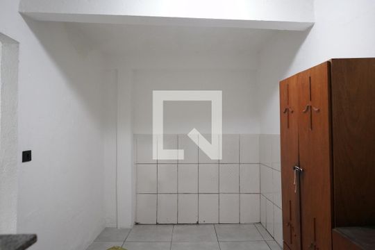 Cozinha de casa para alugar com 1 quarto, 30m² em Vila Invernada, São Paulo