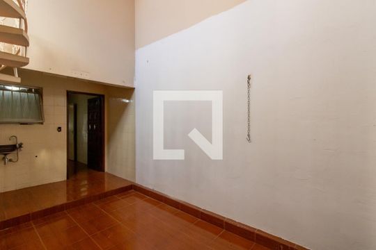 Área de Serviço de casa para alugar com 4 quartos, 101m² em Jardim Santa Mena, Guarulhos