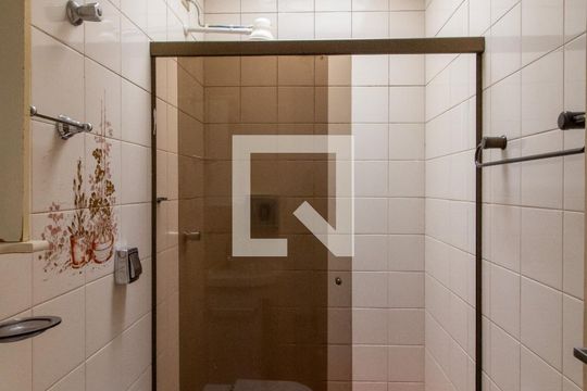 Banheiro de casa para alugar com 4 quartos, 101m² em Jardim Santa Mena, Guarulhos