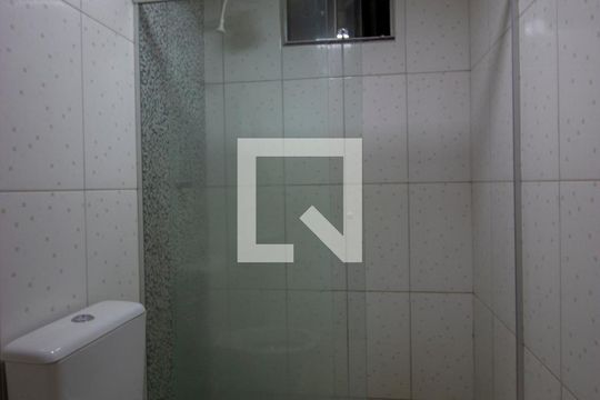 Banheiro de apartamento para alugar com 1 quarto, 30m² em Colônia Agrícola Samambaia, Brasília